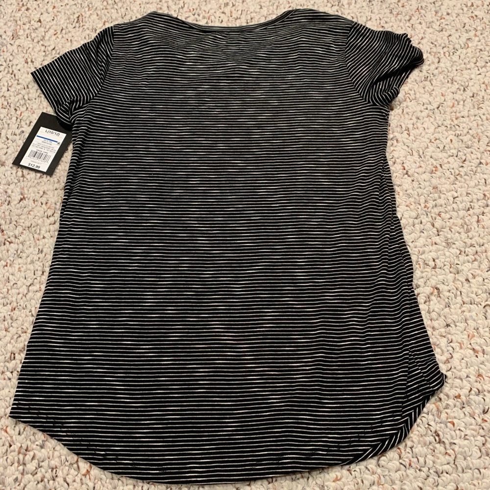 Girls shirt - Picture 3 of 3
